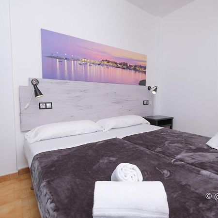 Apartamentos Ibiza Colonia de Sant Jordi Exterior foto
