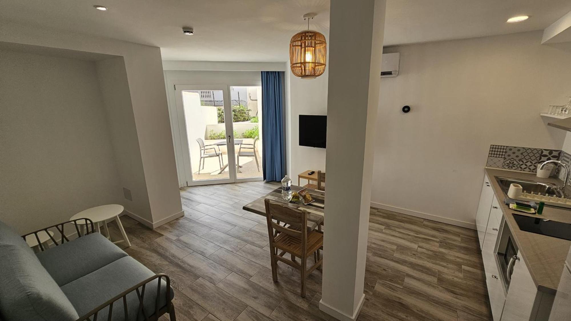 Apartamentos Ibiza Colonia de Sant Jordi Exterior foto